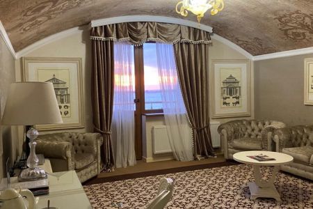 Люкс 2-местный 2-комнатный 4* (корпус № 1)