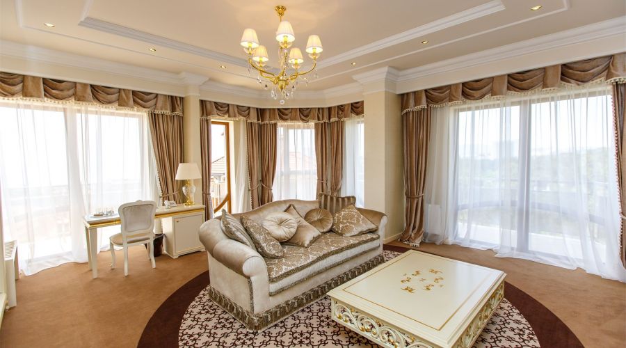 Люкс 4* Европа 2-местный 2-комнатный корпус 1