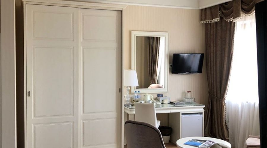 Студия 4* ВИДОВОЙ 2-местный с 2 доп.местами на одном складном диване корпус 1