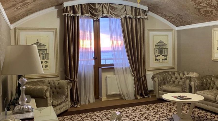 Люкс 4* Панорамный 2-местный 2-комнатный корпус 1